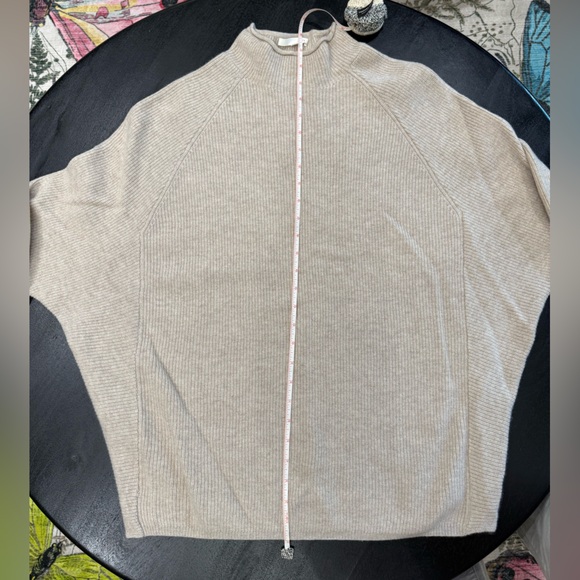 ❤️🤩Skin🤩❤️Mock Neck Cream Knit Sweater Size Small - Picture 9 of 12